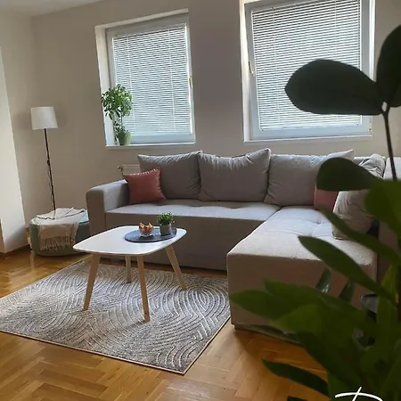 D Free Private Parking Fast Wi-fi *