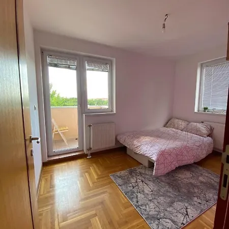 D Free Private Parking Fast Wi-fi * Novi Sad