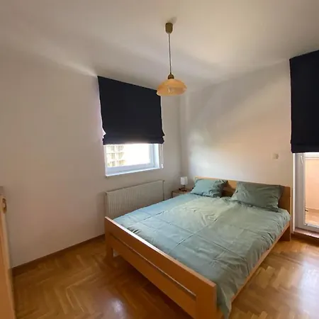 D Free Private Parking Fast Wi-fi