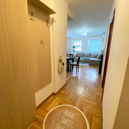 D Free Private Parking Fast Wi-fi * Novi Sad