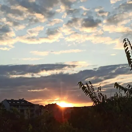 D Free Private Parking Fast Wi-fi Apartment