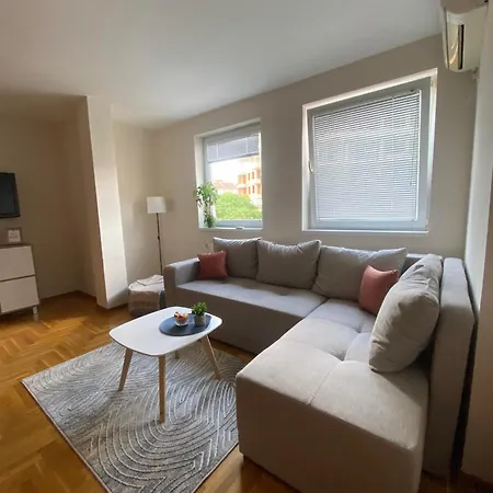 D Free Private Parking Fast Wi-fi * Novi Sad